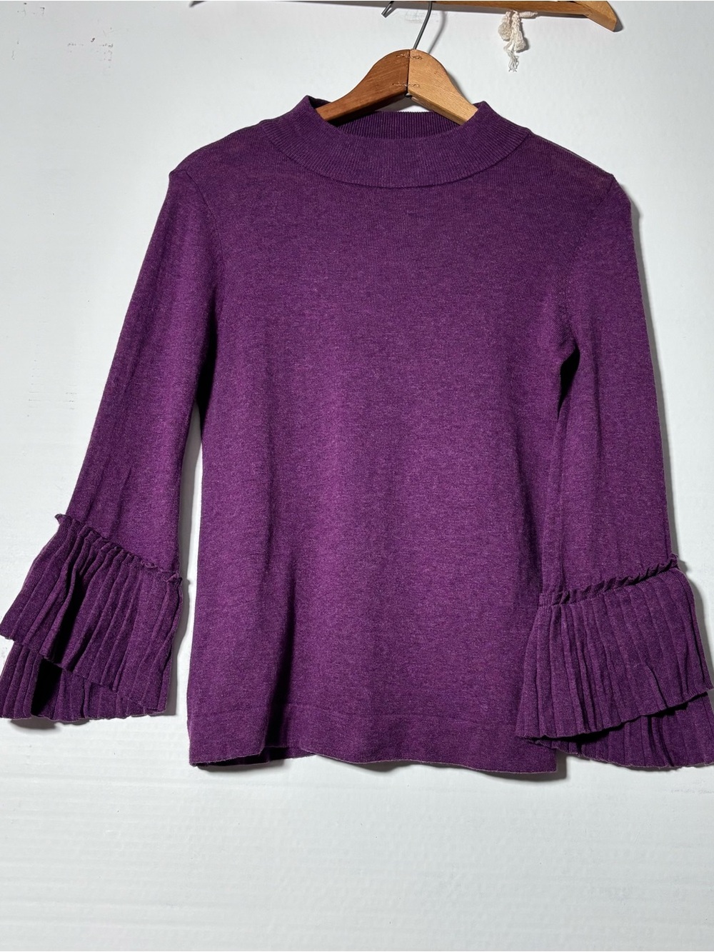 Plum Purple Long Sleeve Women’s Mock Neck Lightweight Sweater Pleated Cuffs XS